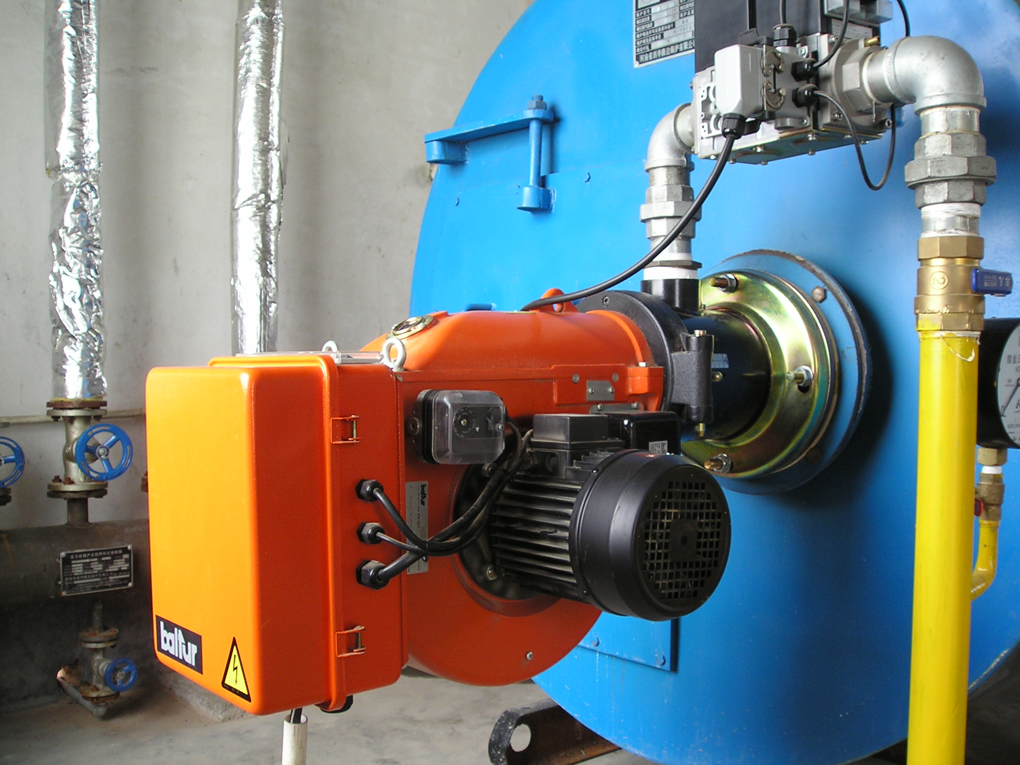 低氮排放，燃油燃气锅炉(图1)