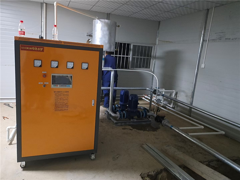 全自动蒸汽发生器的蒸汽量与机器设备的大小(图1) 全自动蒸汽发生器的蒸汽量与机器设备的大小(图1)