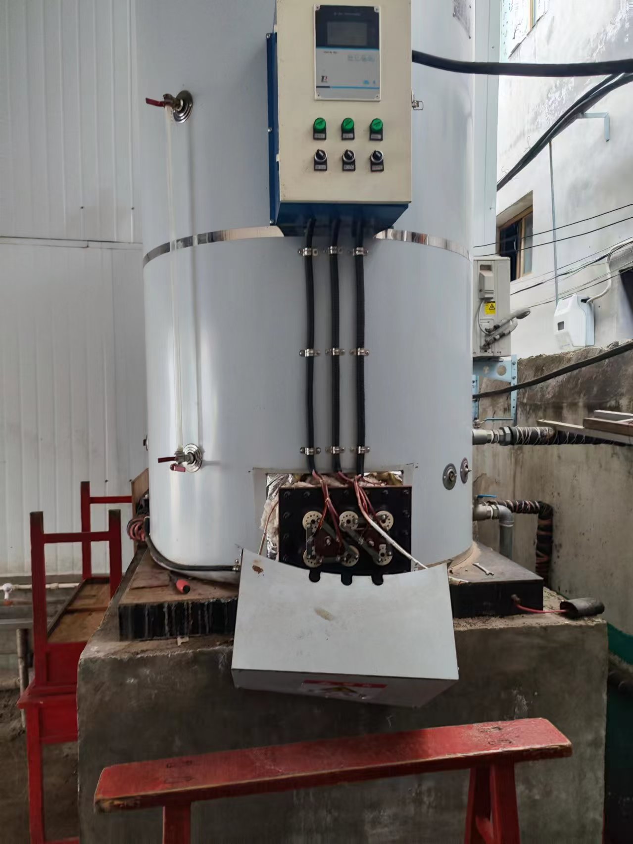 电加热蒸汽发生器在环保方面最大的优势是什么？