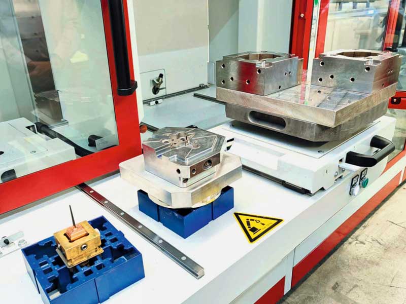 模具生产时复合舱蒸汽发生器有什么作用?(图1) 模具生产时复合舱蒸汽发生器有什么作用?(图1)