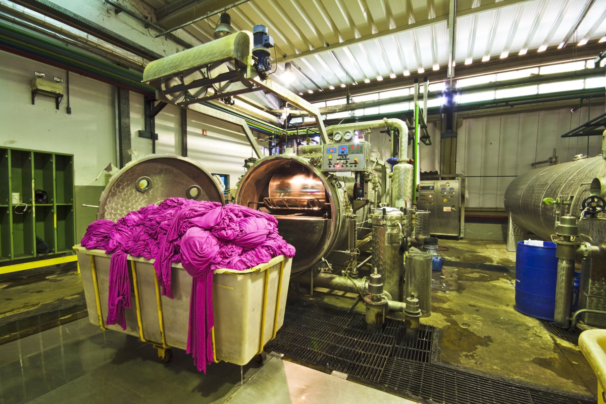 蒸汽发生器在纺织业有哪些应用？(图1)